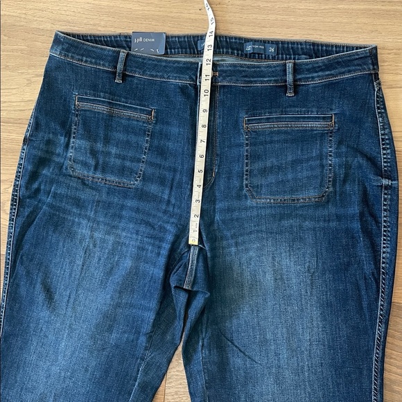 J.Jill Curvy High-Rise Flare Jeans Tremont Wash Size 26 Plus Size NWT - Picture 8 of 16